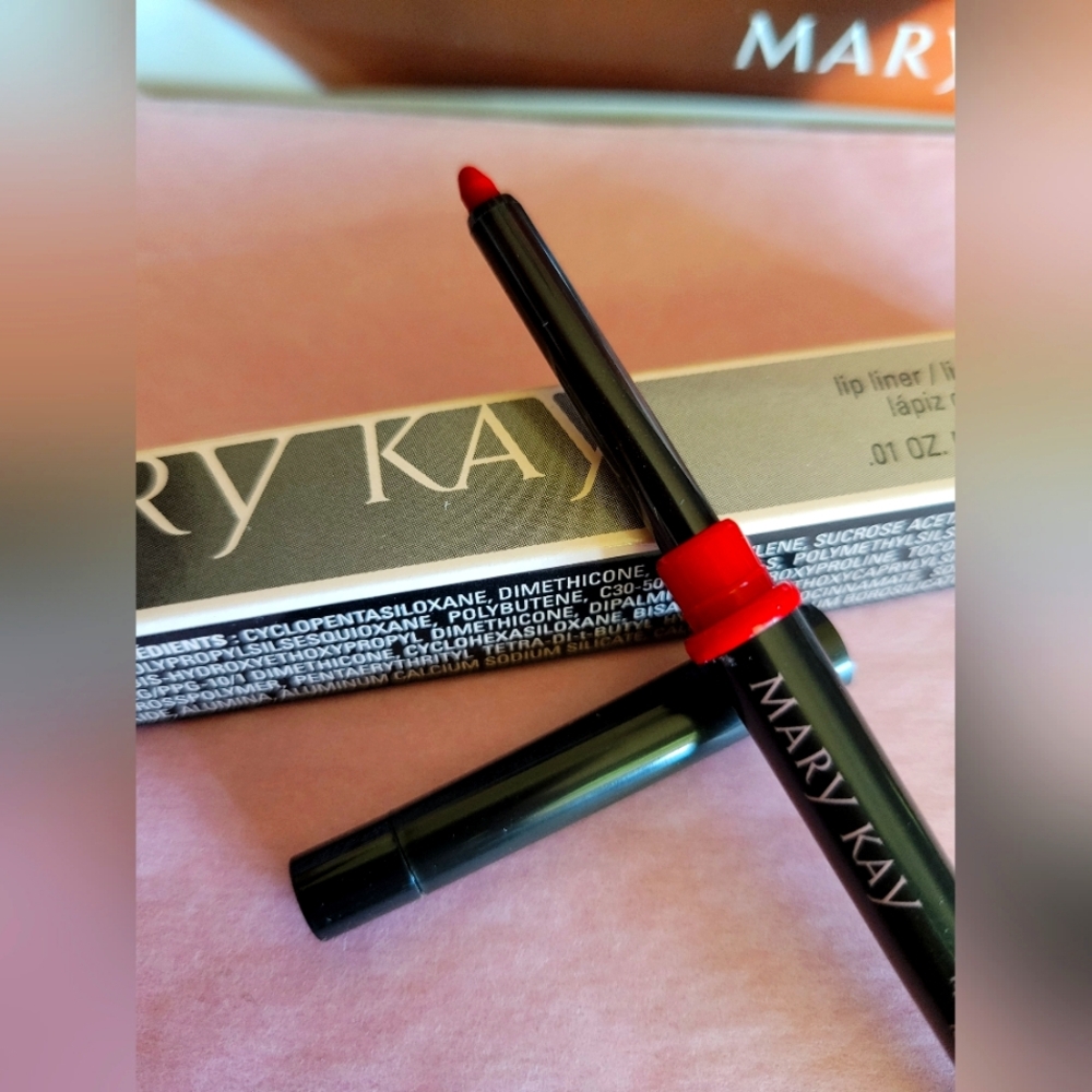 Mary Kay Lip Liner-Red
